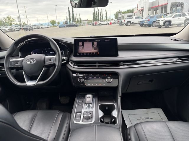 Used 2025 Gray INFINITI LUXE image 21