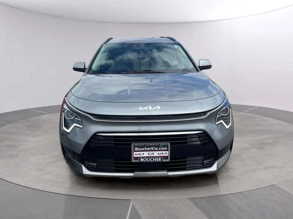 Used 2025 Steel Gray Kia EX Touring image 8