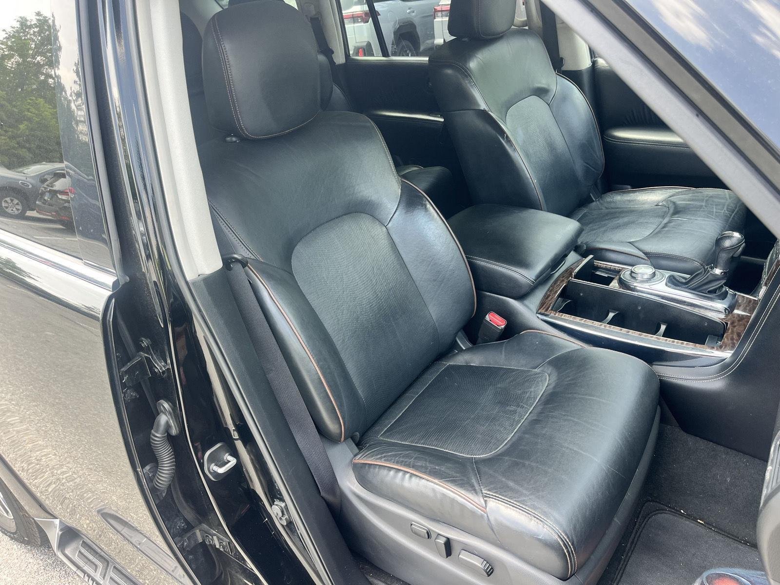 Used 2019 Super Black Nissan SL image 16