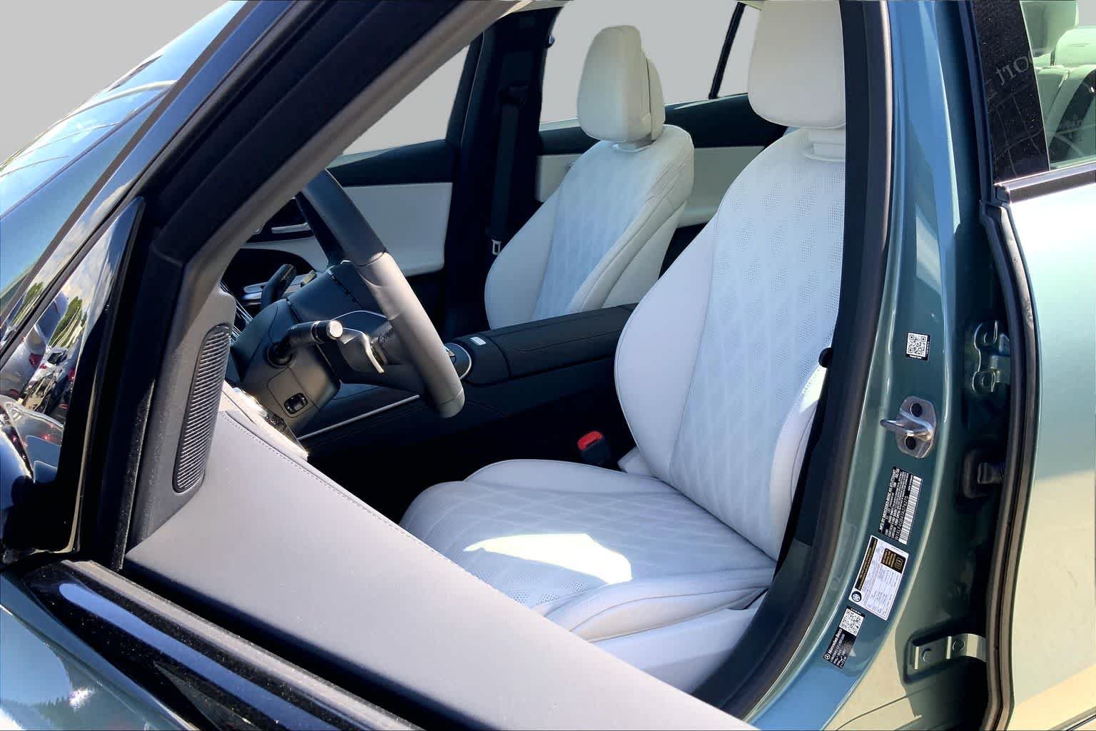 New 2026 Verde Silver Metallic Mercedes-Benz E 350 image 9