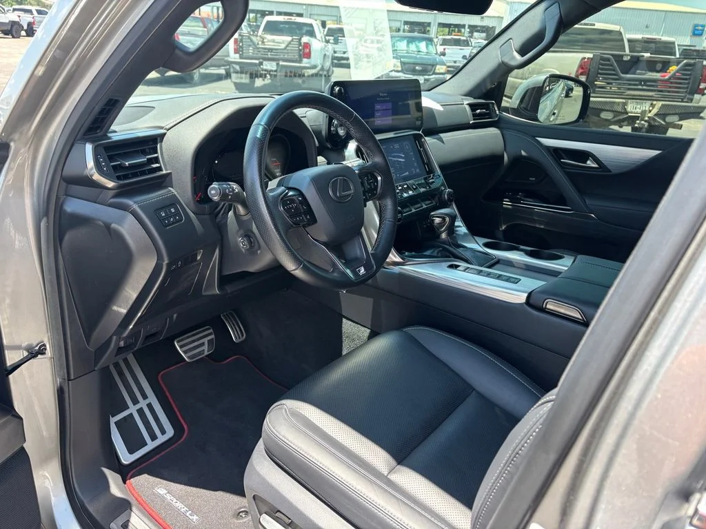 Used 2023 Silver Lexus 600 F SPORT image 8