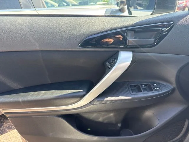 Used 2018 Alloy Silver Metallic Mitsubishi LE image 20