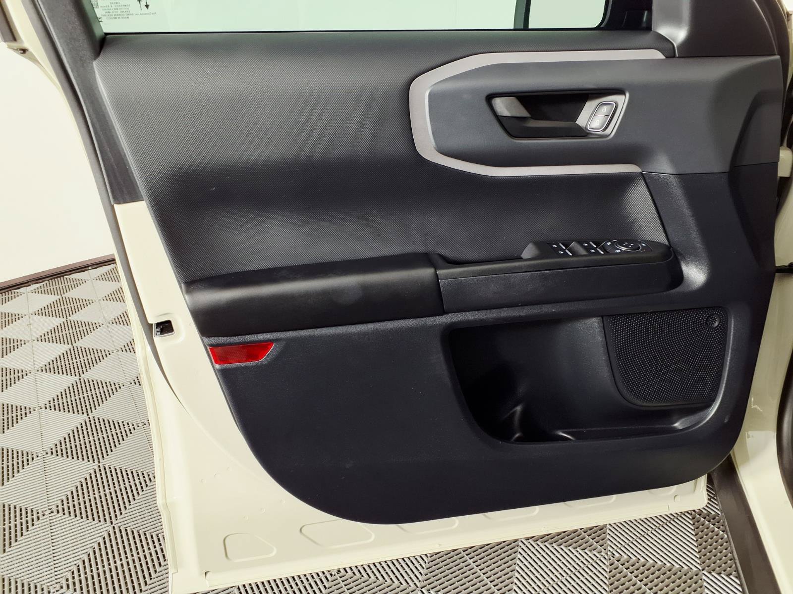Used 2024  Ford Big Bend image 17