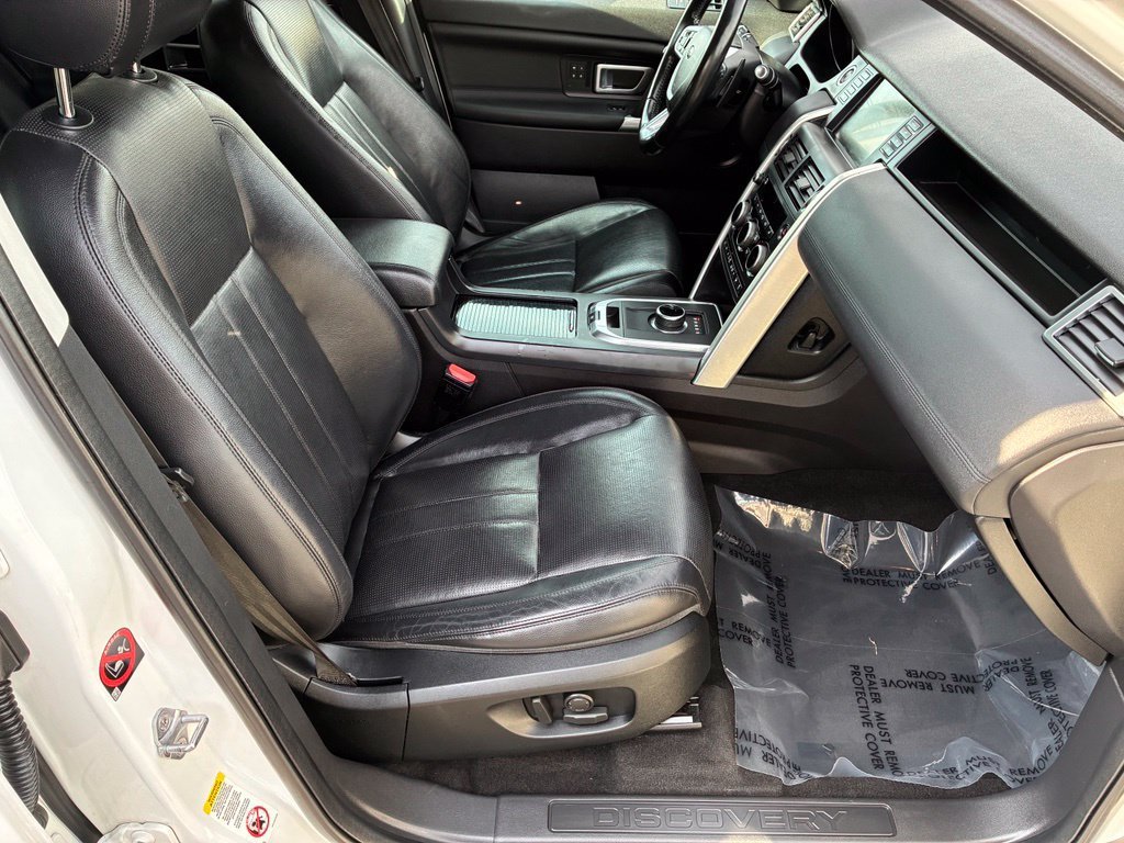 Used 2017 White Land Rover HSE image 30