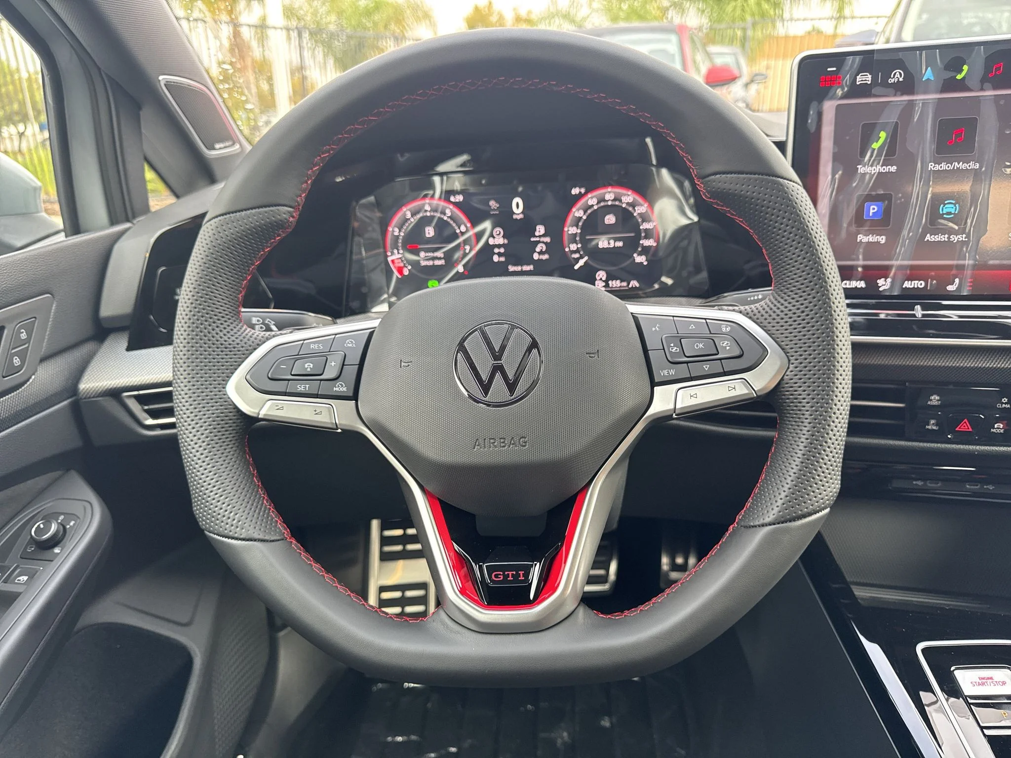 New 2026 Alpine Silver Metallic Volkswagen SE image 17