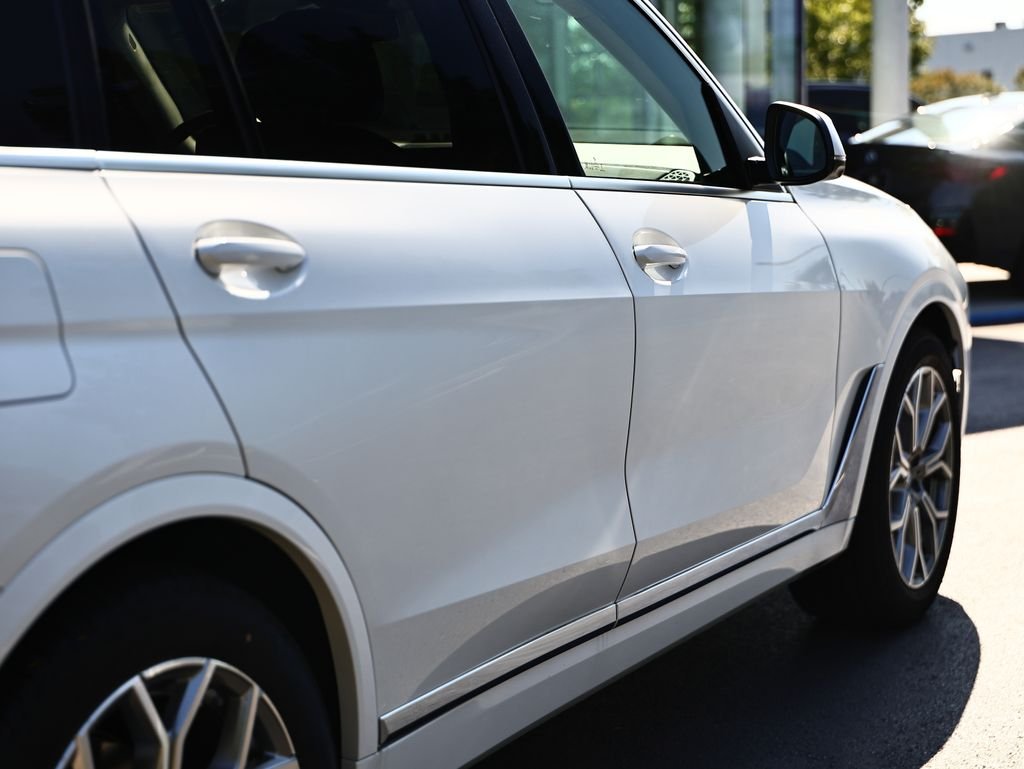 New 2027 Mineral White Metallic BMW xDrive40i image 5