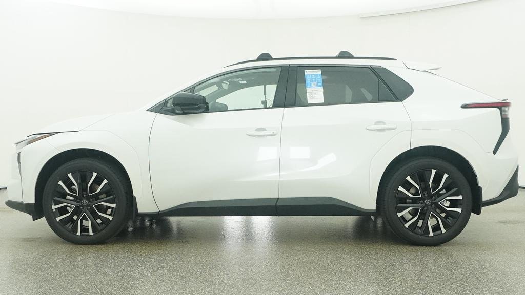 New 2026 Wind Chill Pearl Toyota Limited image 2