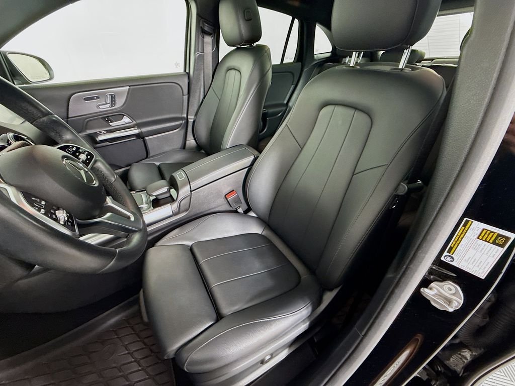 Used 2022 Black Mercedes-Benz GLA 250 image 5