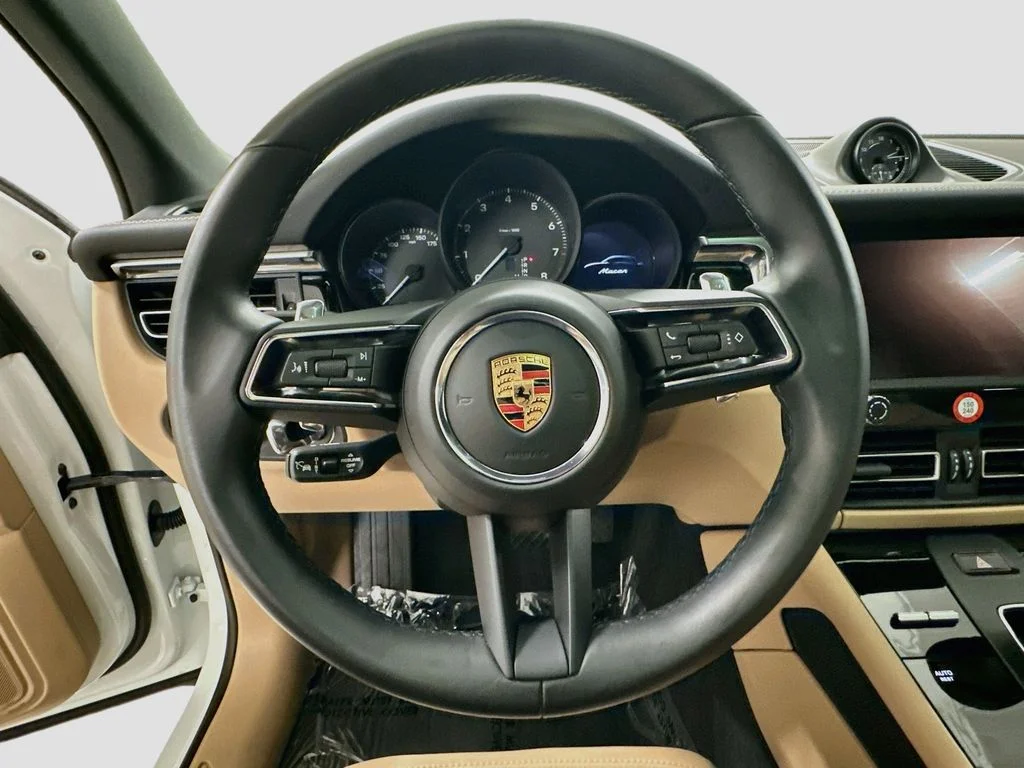 Used 2026  Porsche  image 12