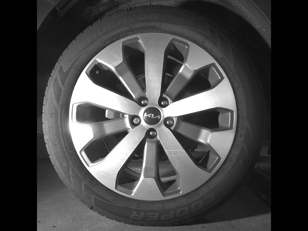 Used 2022 Black Kia EX image 11