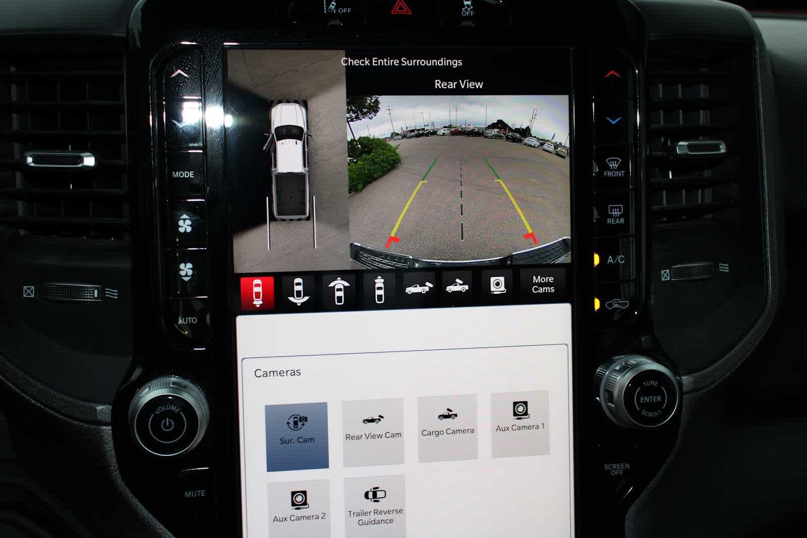 2025 RAM 3500 Tradesman - Photo 36