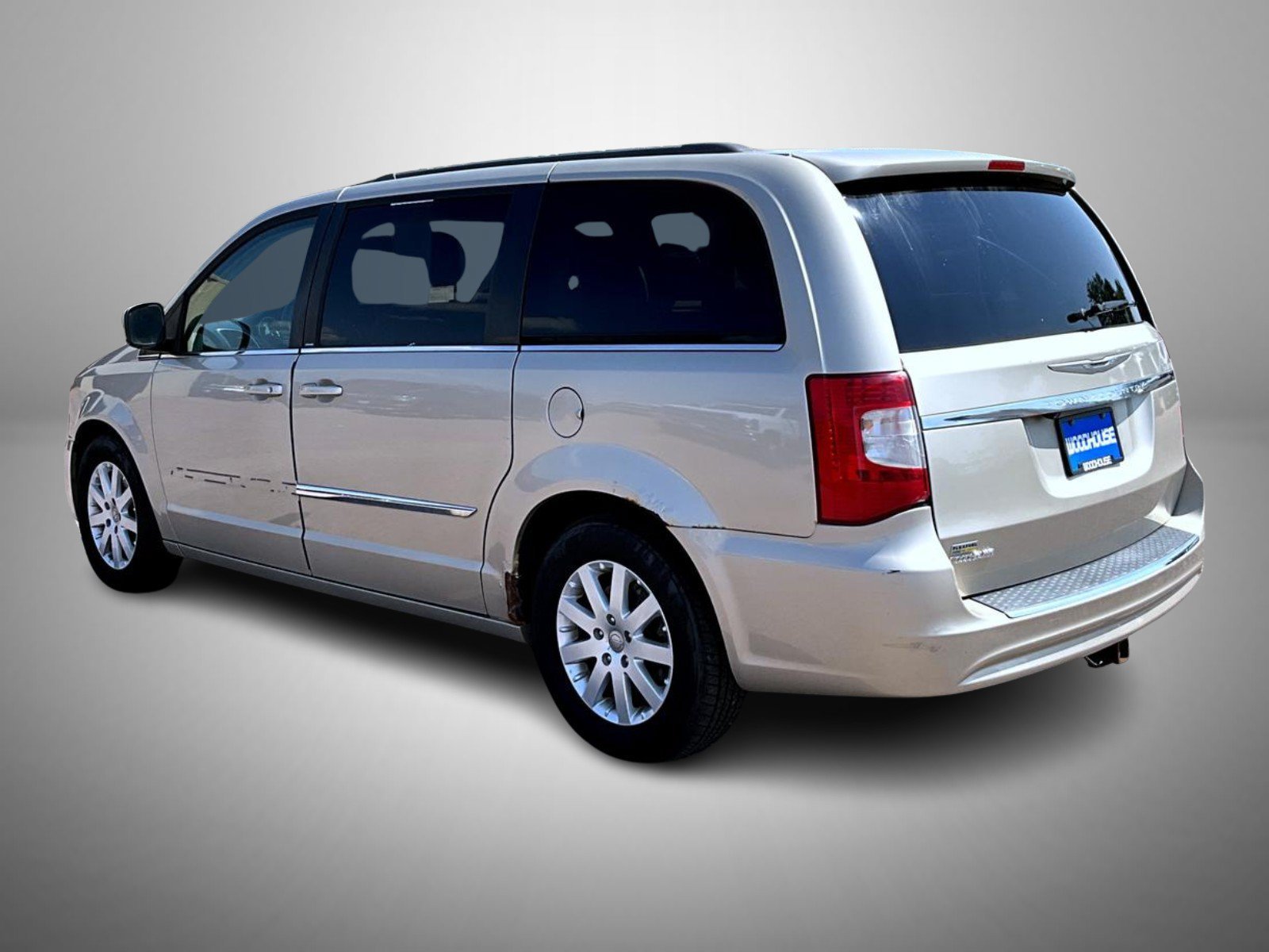 Used 2014 Beige Chrysler Touring image 8