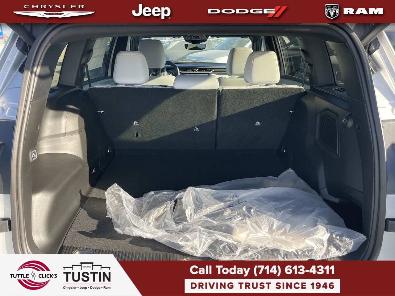 New 2026 Silver Zynith Clearcoat Jeep Limited image 27