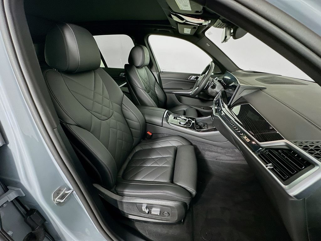 Used 2026 Brooklyn Grey Metallic BMW xDrive40i image 29