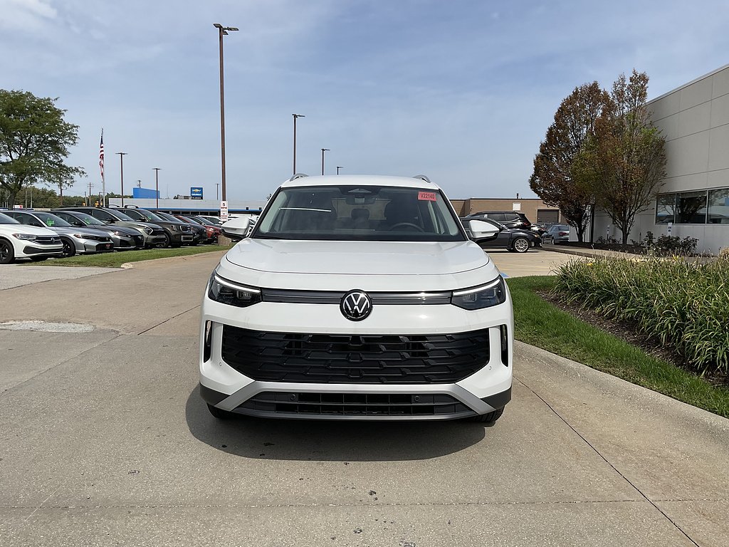 New 2026 Pure White Volkswagen S 4Motion image 2
