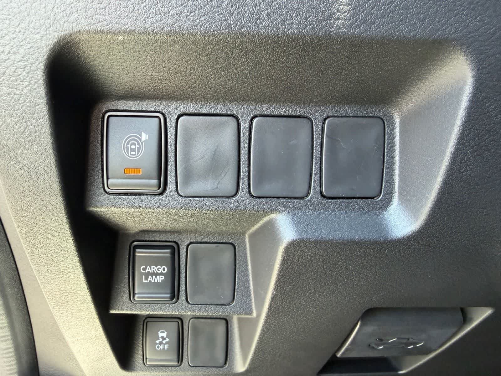 New 2026 Glacier White Nissan Crew Cab PRO-X® image 18