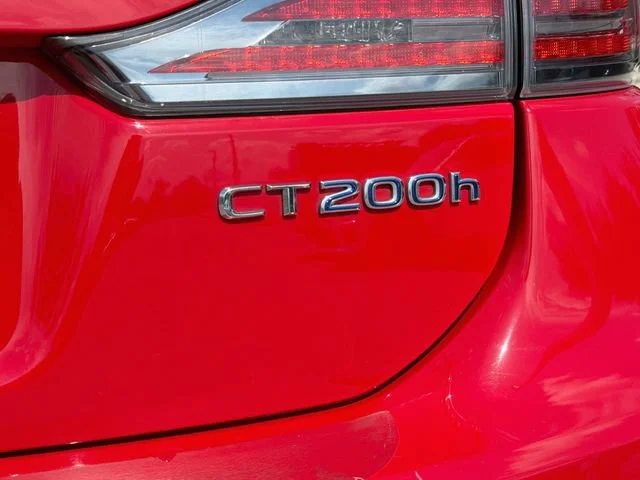 Used 2014 Red Line Lexus Hybrid image 11