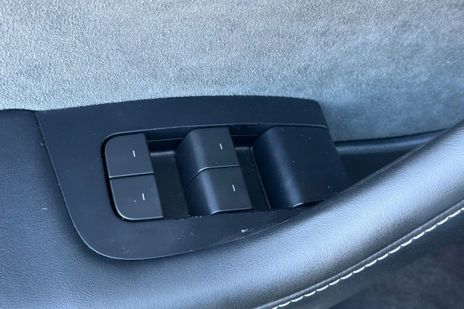Used 2023 Blue Tesla Long Range image 14