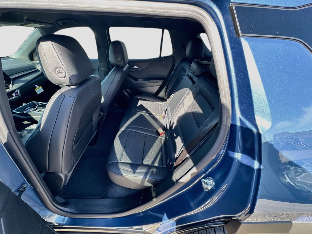 2027 Chevrolet Equinox LT - Photo 25