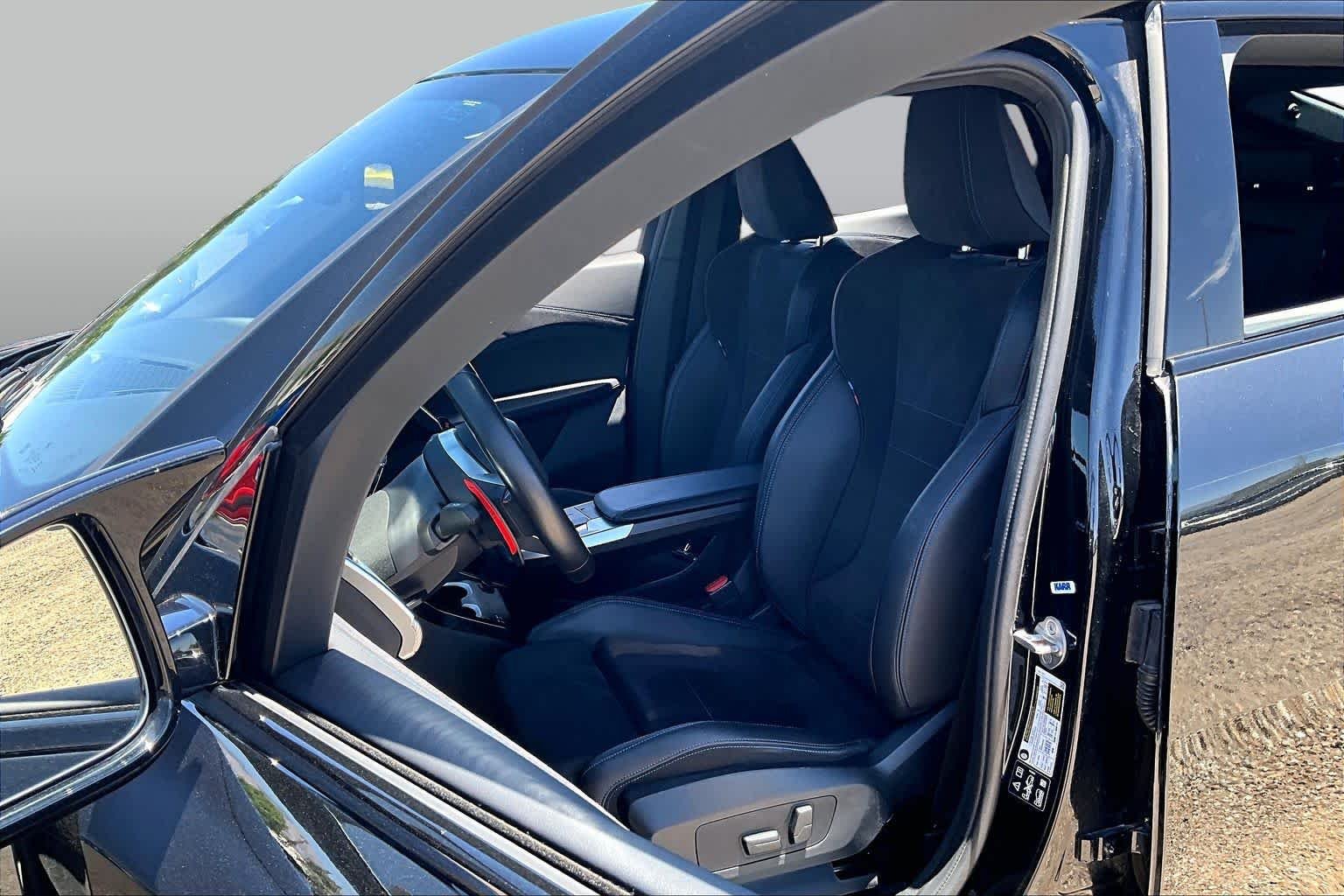 Used 2024 Black Sapphire Metallic BMW M35i image 6