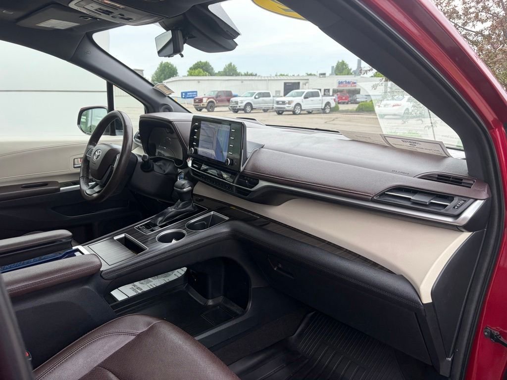 Used 2022 Ruby Flare Pearl Toyota Platinum image 25