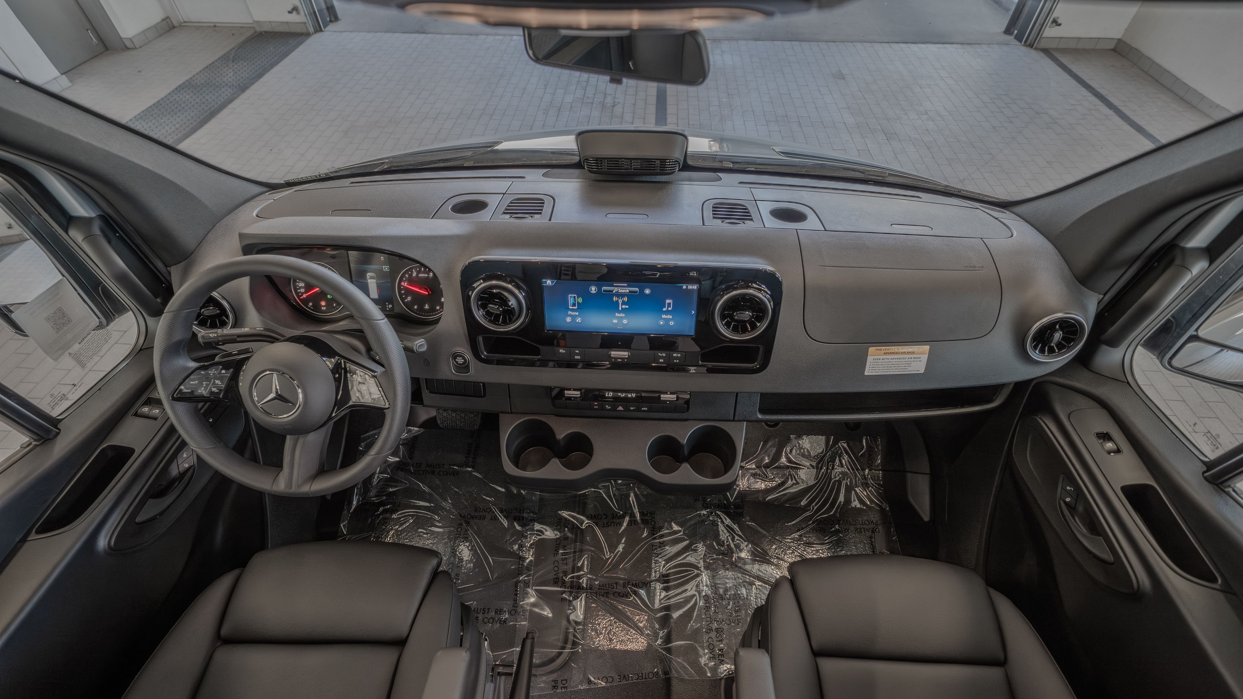 New 2025 High-tech silver metallic Mercedes-Benz Cargo 170 WB image 8