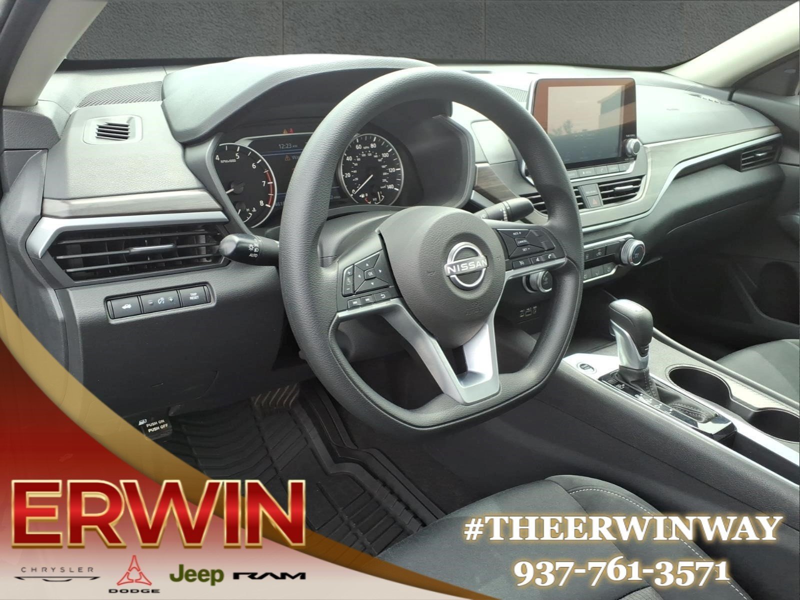 Used 2025 Black Nissan 2.5 SV image 14