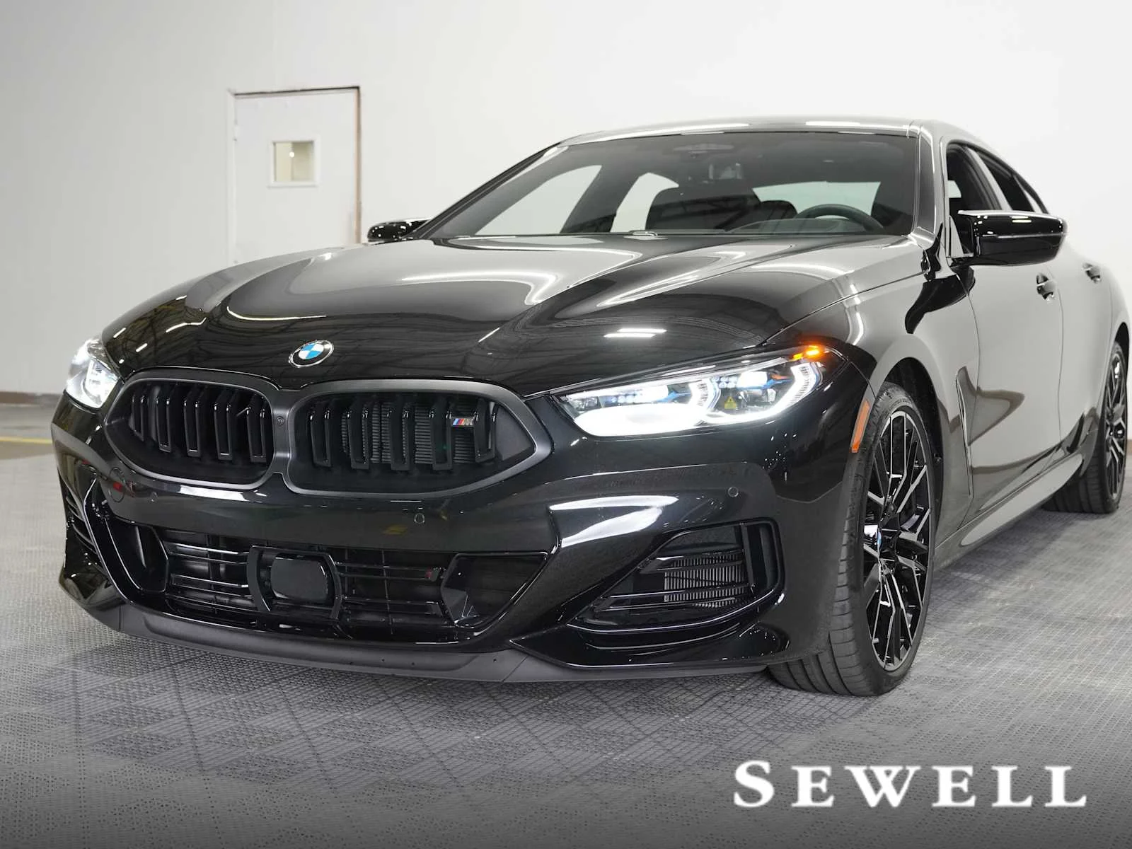 2026 BMW 8 Series M850i