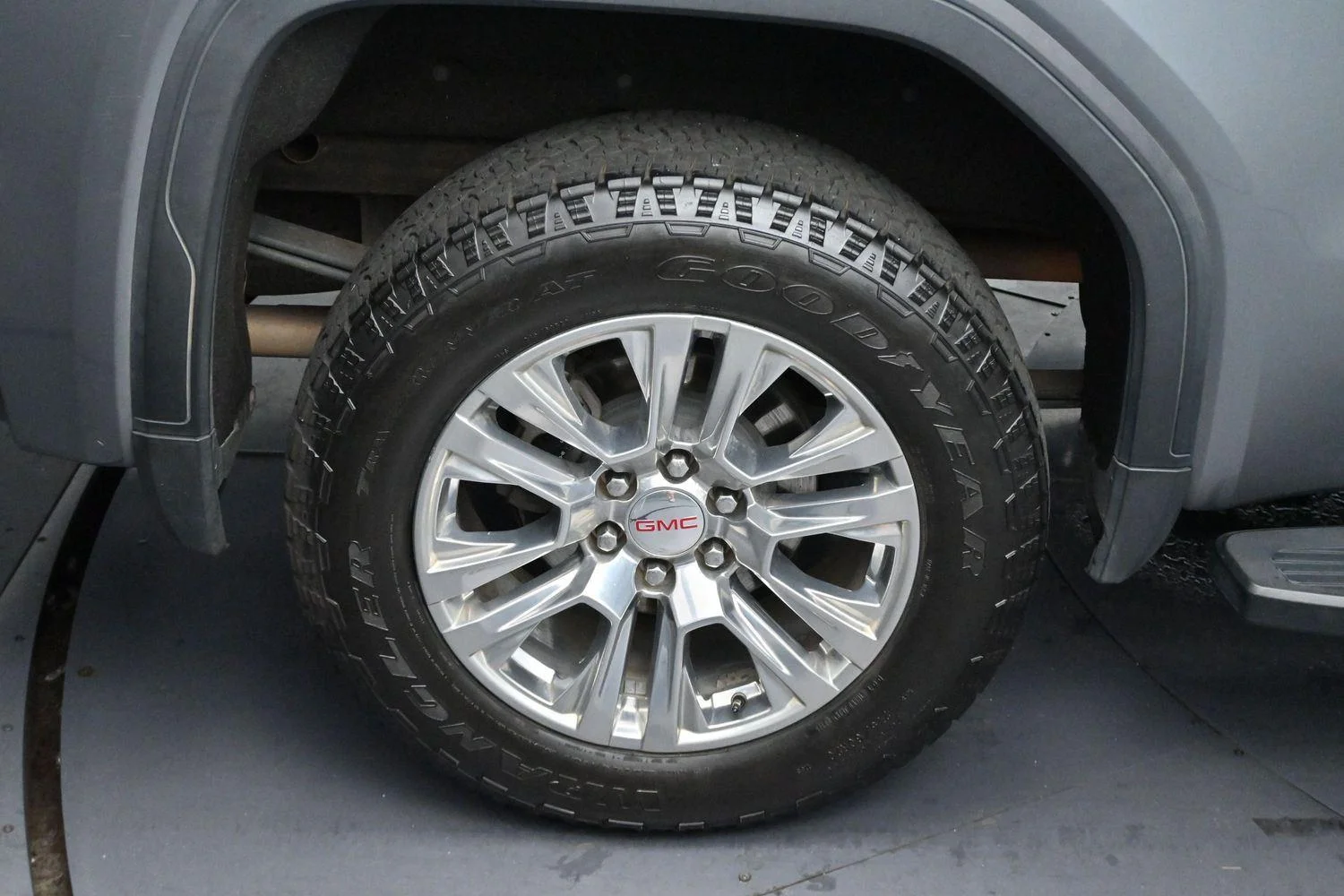 Used 2020 SATIN STEEL METALLIC GMC Denali image 39