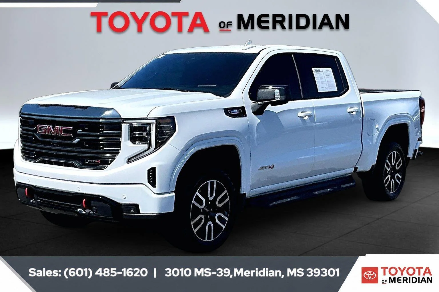 Used 2024 Summit White GMC AT4 image 10
