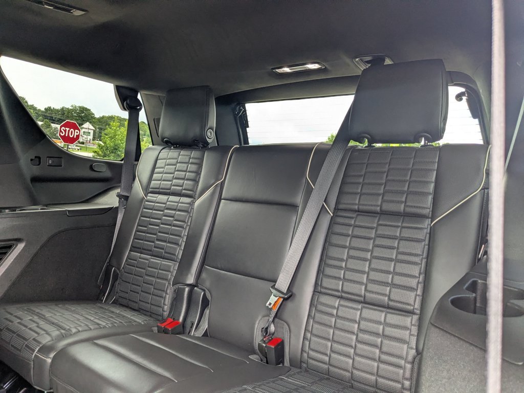 Used 2022 Black Raven Cadillac Premium Luxury Platinum image 27
