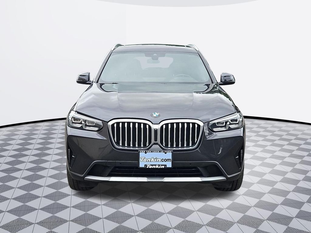 Used 2022 Dark Graphite Metallic BMW xDrive30i image 9