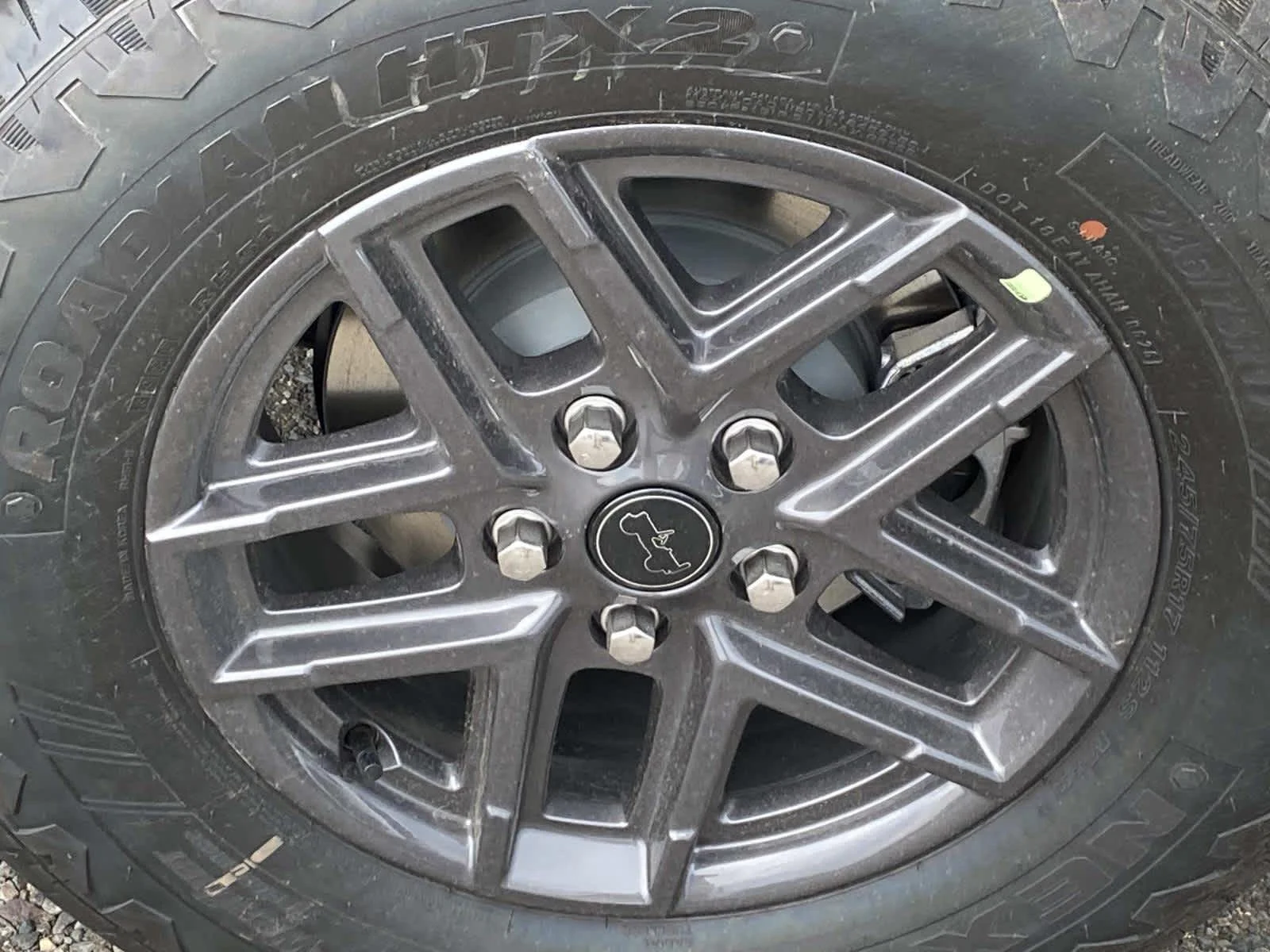 New 2026 Granite Crystal Metallic Clear-Coat Exterior Paint Jeep Sport S image 6