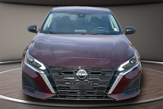 Used 2024 Red Nissan 2.5 SV image 3