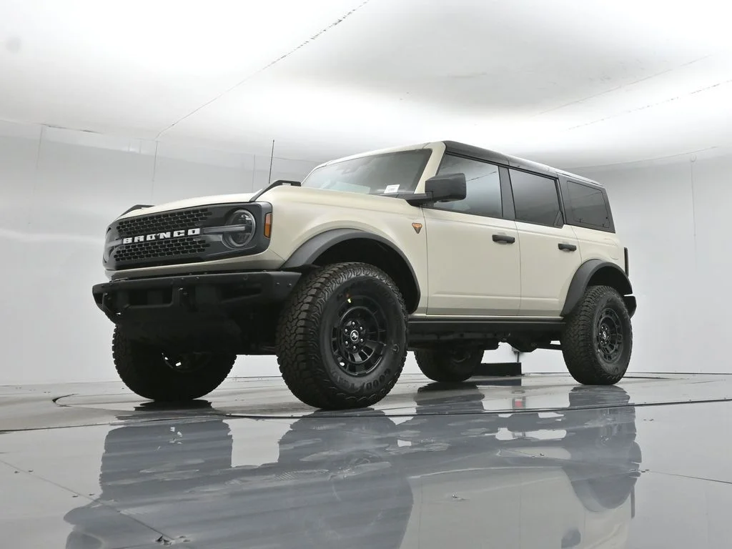 New 2026 Desert Sand Ford Badlands image 43