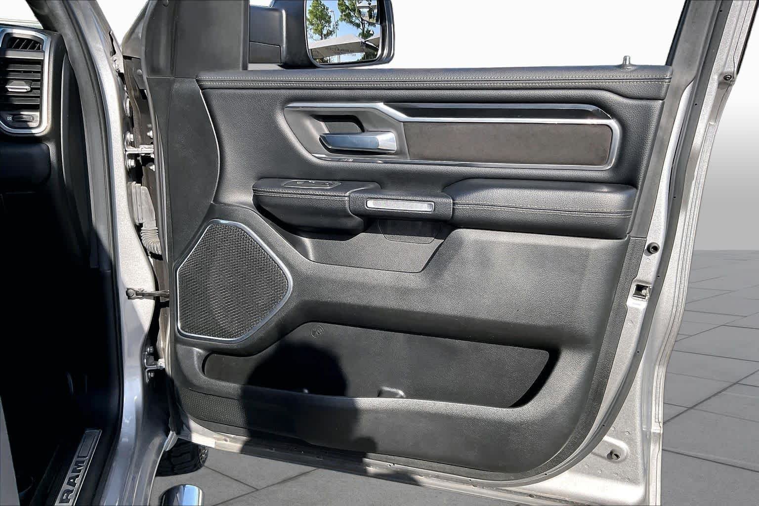 Used 2021 Billet Silver Metallic Clearcoat Ram Laramie image 22