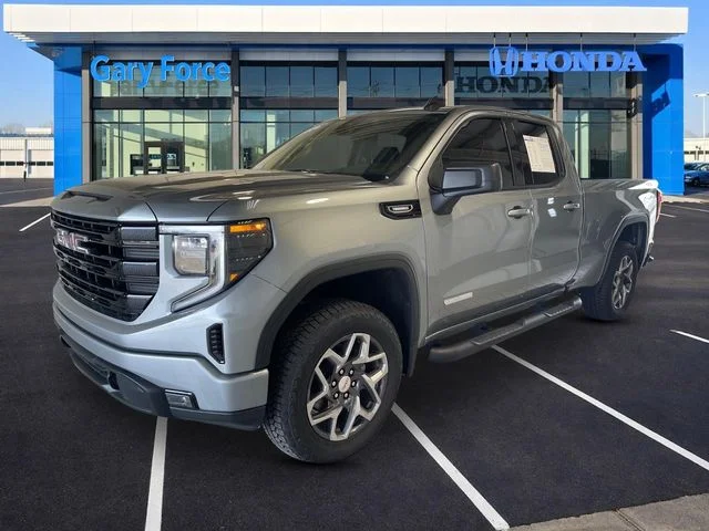 Used 2026 Sterling Metallic GMC Elevation image 4