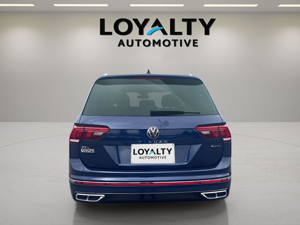 Used 2024 Blue Volkswagen 2.0T SEL R-Line image 4