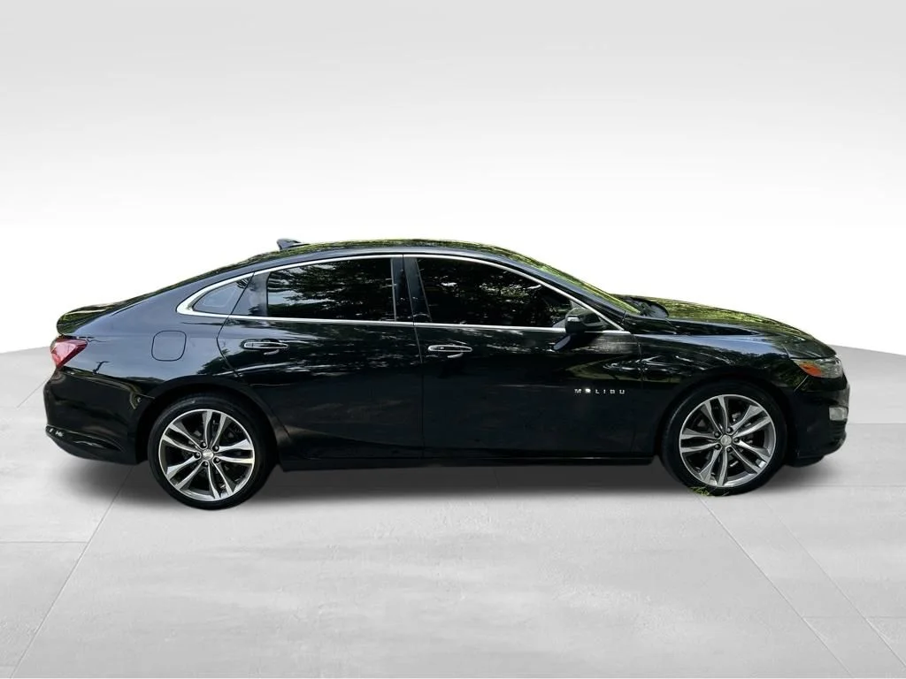 Used 2020 Black Chevrolet Premier image 7