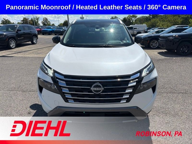 Used 2025 White Nissan SL image 3