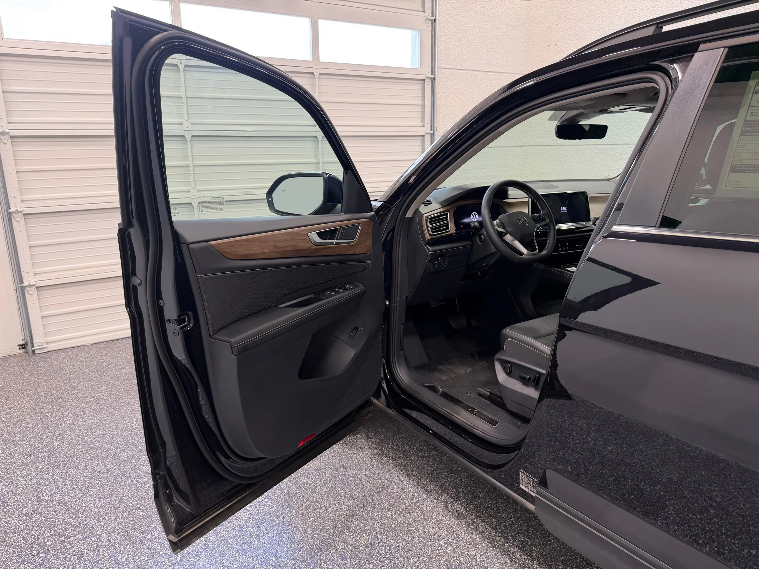 New 2026 Black Volkswagen 2.0T SE w/Technology image 19