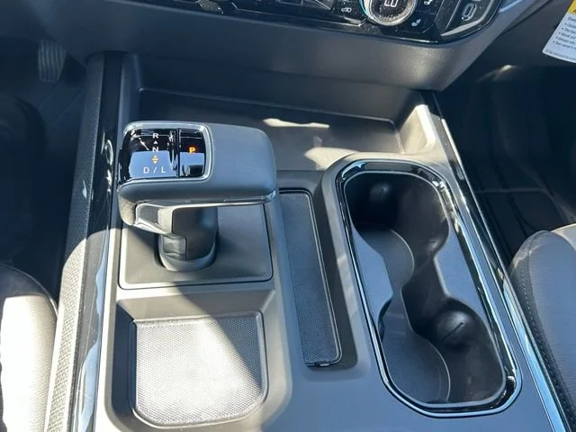 2025 Chevrolet Silverado 1500 ZR2 - Photo 28