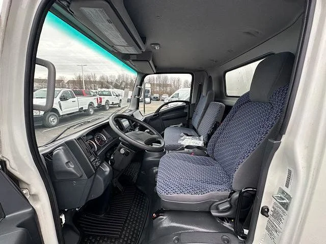 2023 Chevrolet Silverado 5500XD - Photo 12