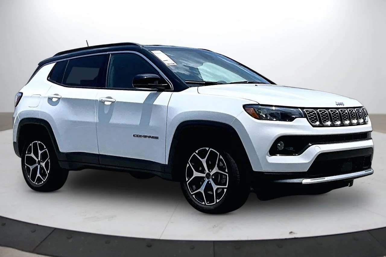 Certified Used 2025 White Jeep Limited image 2