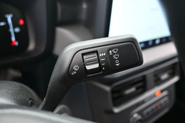 Used 2025 White Ford XL image 18