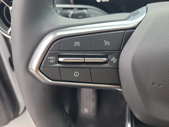 New 2027 Summit White Chevrolet LT image 27