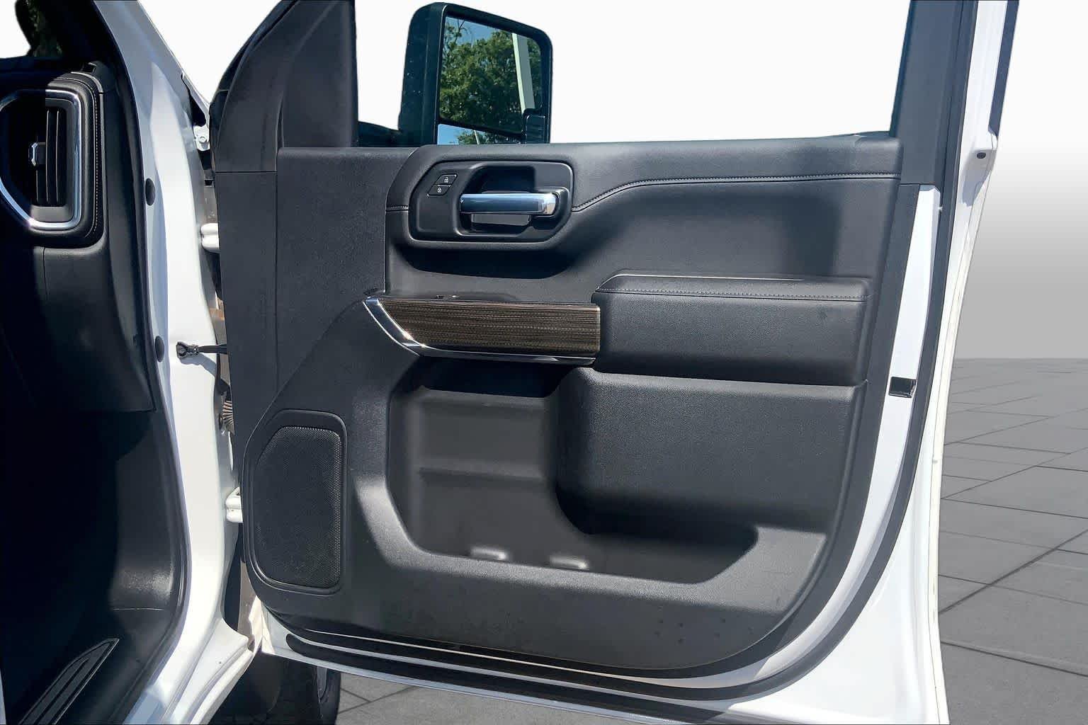 Used 2022 Summit White Chevrolet LT image 23