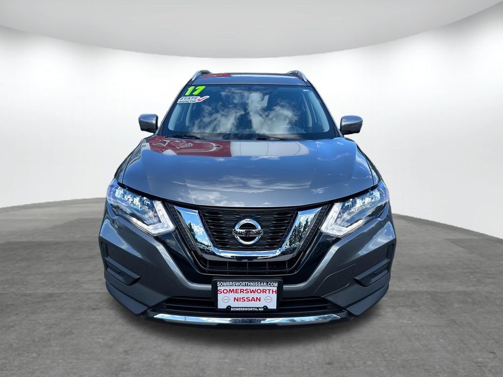 Used 2017 Gray Nissan SV image 4