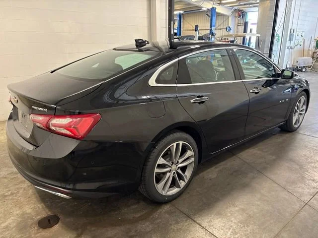 Used 2022 Mosaic Black Metallic Chevrolet Premier image 4