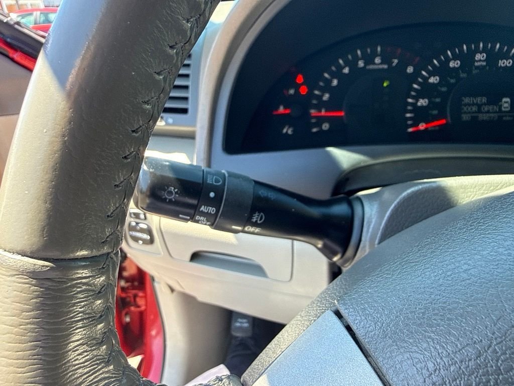Used 2007 Red Toyota XLE image 21